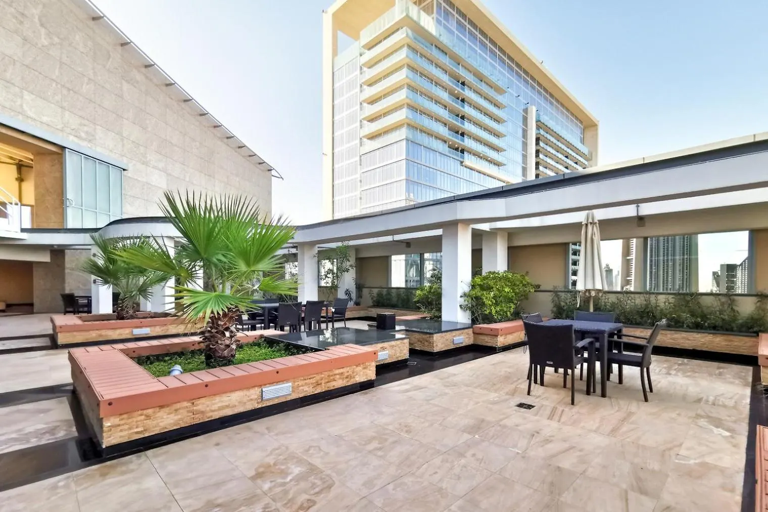 Blueground Difc Rooftop Pool City View Dxb-1501 Dubai Apartment